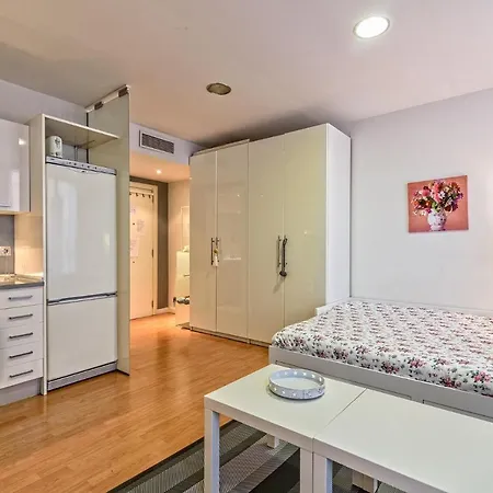 Apartment Loft En Centro Badalona